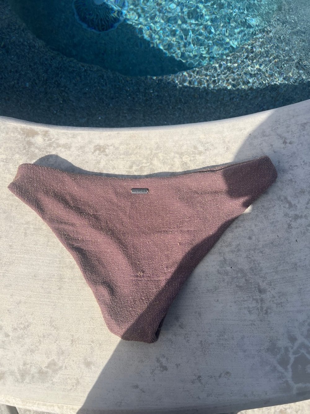 Vetchy - Laguna shimmer gold bottoms